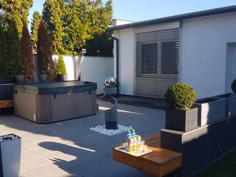 zahrady a nádvoří STAVBY ŠESTÁK