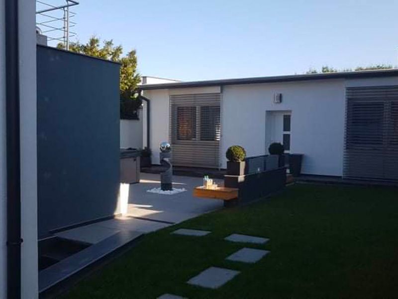 zahrady a nádvoří STAVBY ŠESTÁK