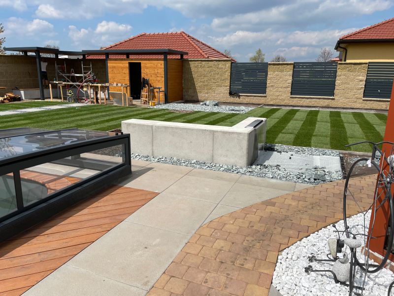 zahrady a nádvoří STAVBY ŠESTÁK