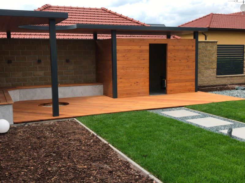 zahrady a nádvoří STAVBY ŠESTÁK